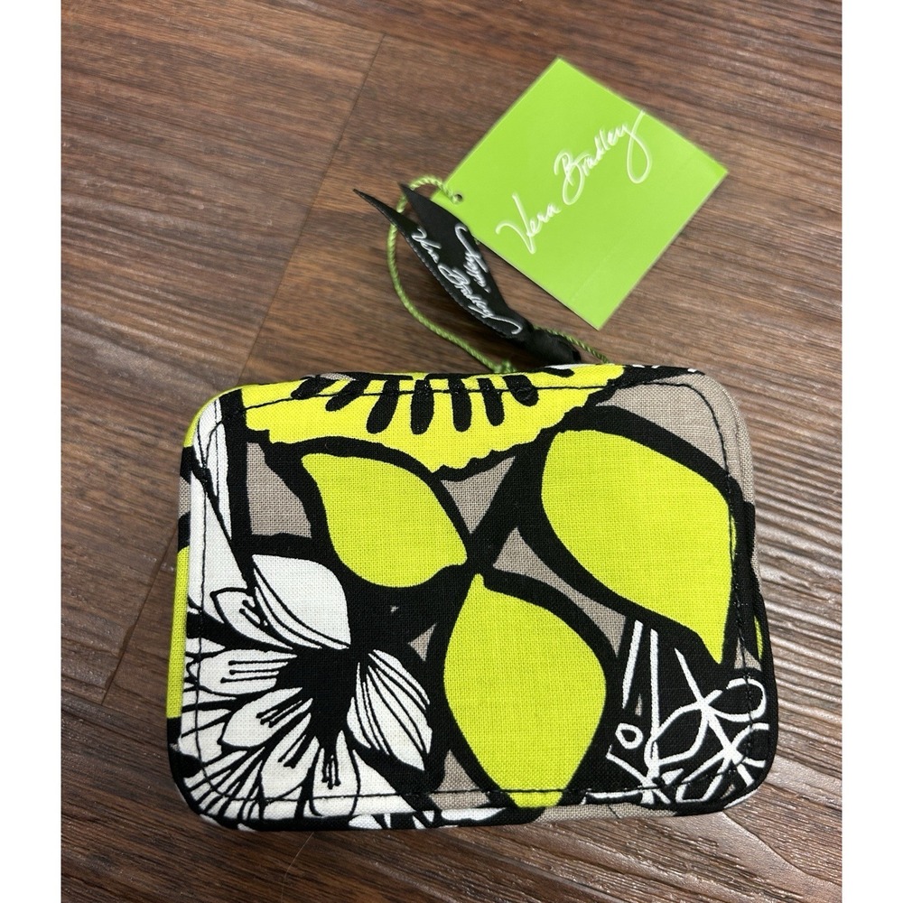 Vera Bradley Pill Case Retired Citron Floral Pattern 7 Days + Yelllow Green New